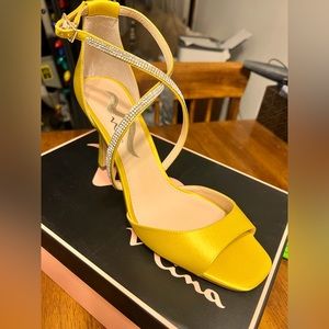 Nina Heels 9.5